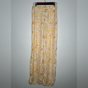 NWT RESA Yellow and Cream Floral Pleated Trouser Pant Size Small Spring Easter